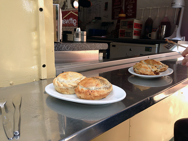 オーストラリアで見つけた美味しいミートパイ