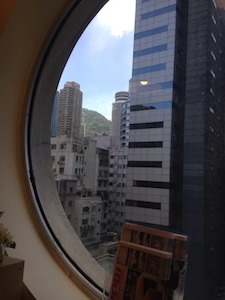 香港で面接を受ける