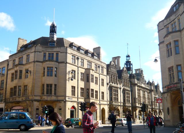 デビットカードとクレジットカード@イギリス