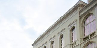 安全にフランスを旅する