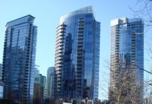 物価の高いバンクーバー、でもバイトで映画に出れるかも?