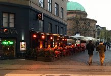 デンマークならデニッシュをほおばりながらコーヒーを楽しまないと!