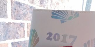 お財布からさっとIDを出すスマートなアナタはもうワーホリ上級者!