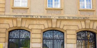 フランスでの身分証明は「滞在ビザカード」で