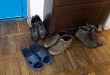 来るまで知らなかった! ポーランドでは靴を脱ぐ習慣がある