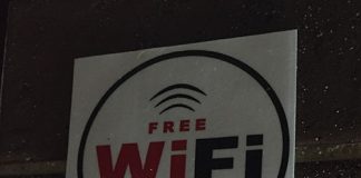 たった150円!?激安SIMカードでスマホ運用しよう・ポーランドのワーキングホリデー