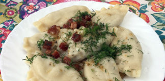 ポーランド人が愛する国民食「ポーランド風水餃子」がうまい!