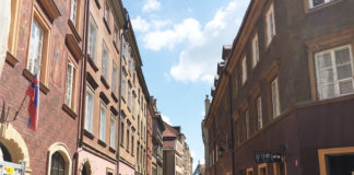 ポーランドのワーホリで仕事を探すには・・・