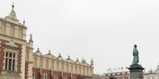 基本、家族と過ごす? 日本よりもはるかに少ないポーランドの祝日