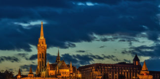 東欧のパリ!ハンガリーてどんな国? 非英語圏でワーホリするメリットとは
