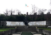 スーパーは連日長蛇の列・アイルランドの今